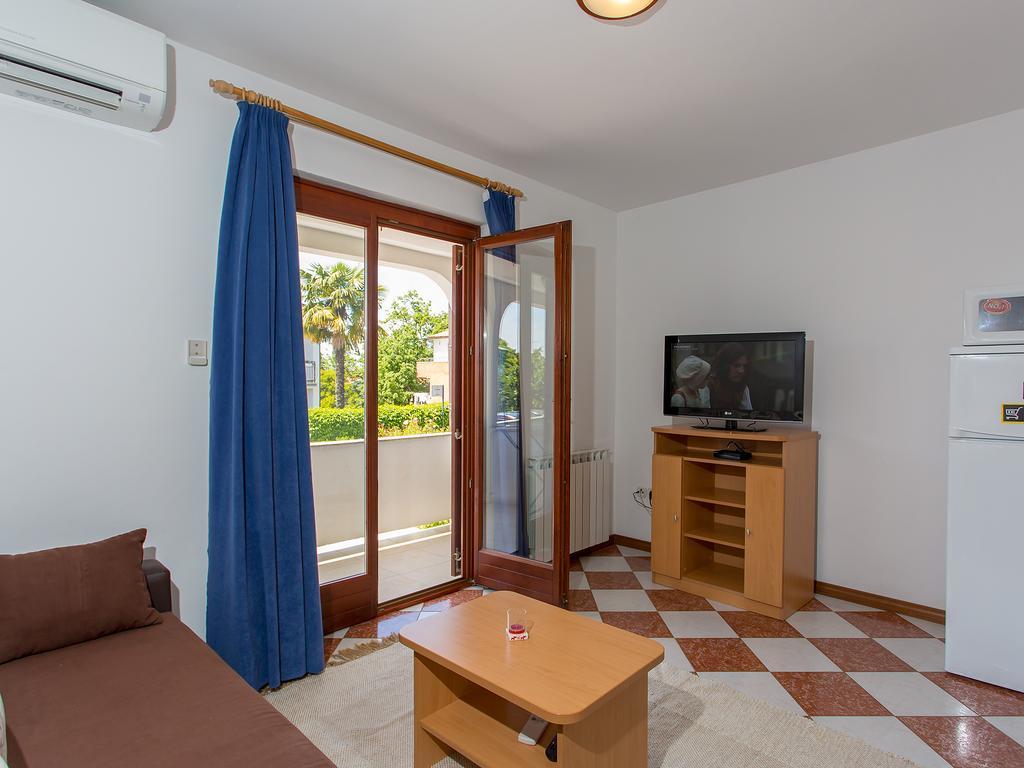 Apartments Ava Porec Esterno foto