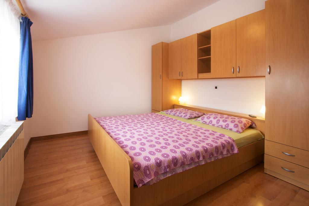 Apartments Ava Porec Esterno foto