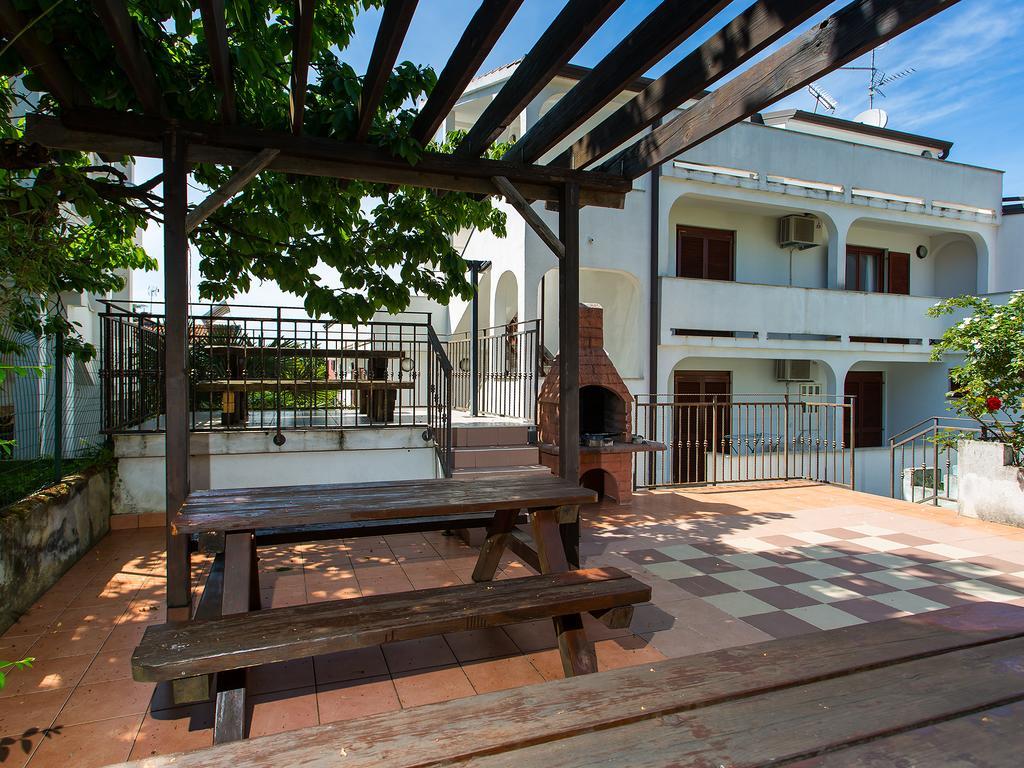 Apartments Ava Porec Esterno foto