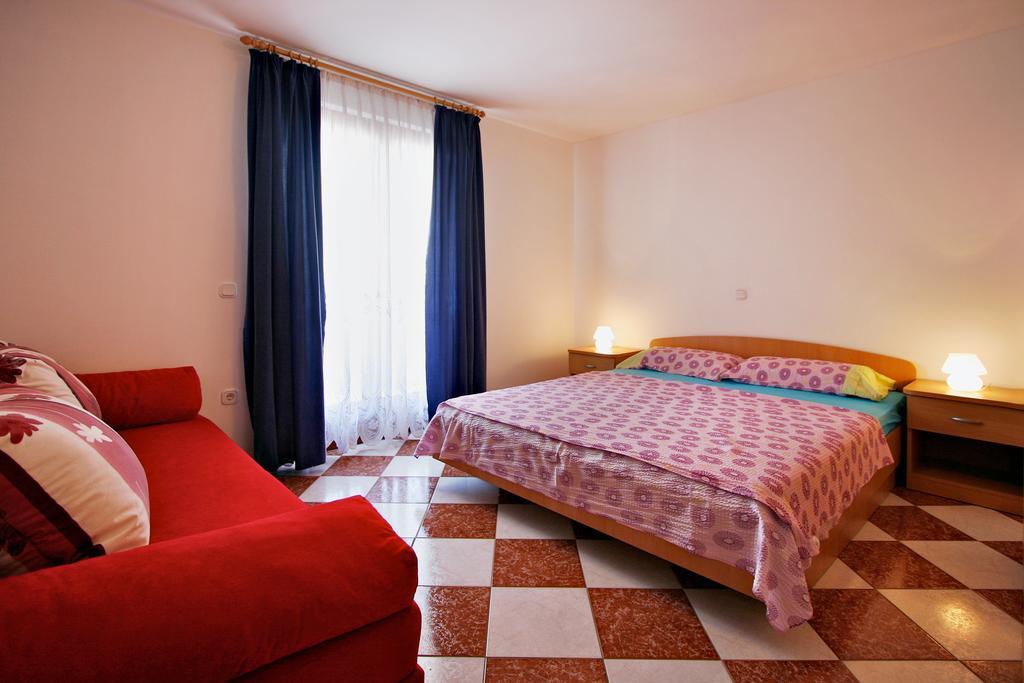 Apartments Ava Porec Esterno foto