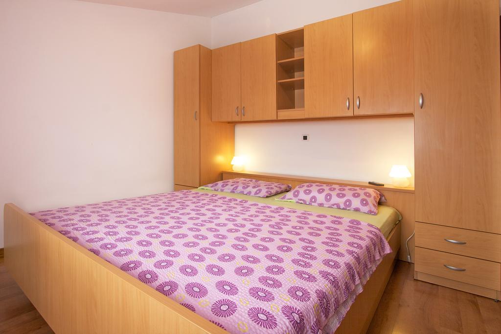 Apartments Ava Porec Esterno foto