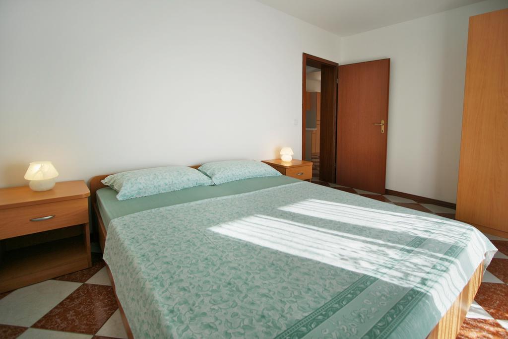 Apartments Ava Porec Esterno foto