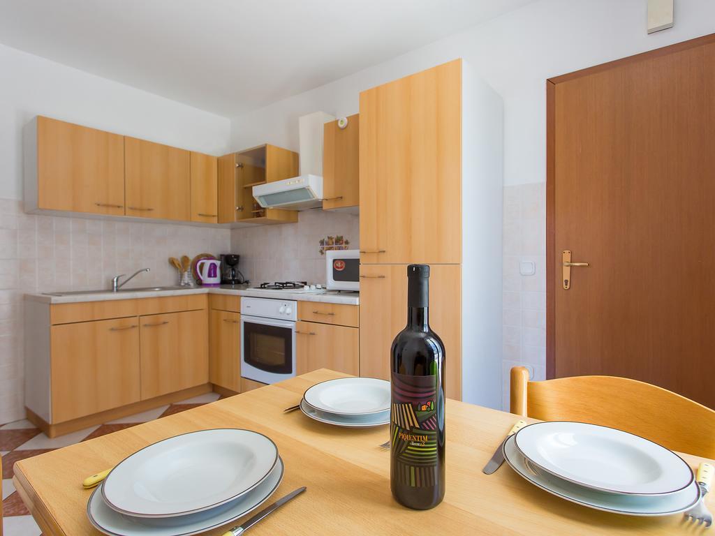 Apartments Ava Porec Esterno foto