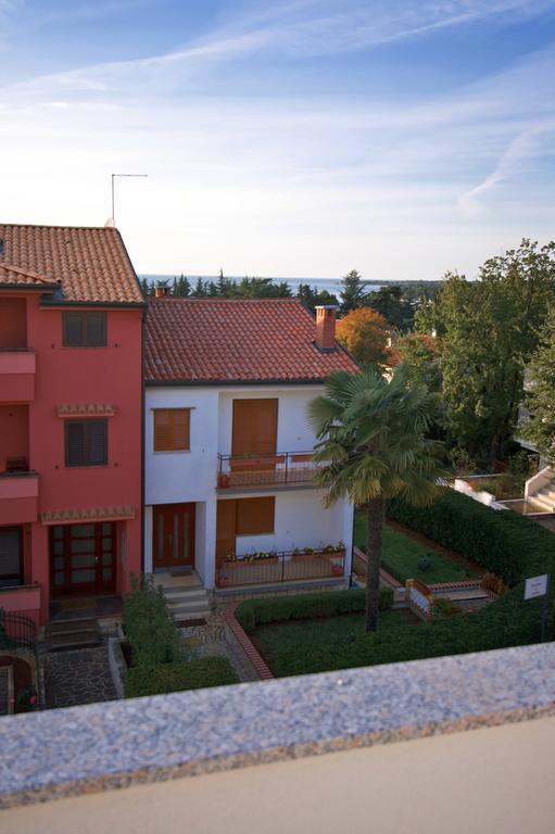 Apartments Ava Porec Esterno foto
