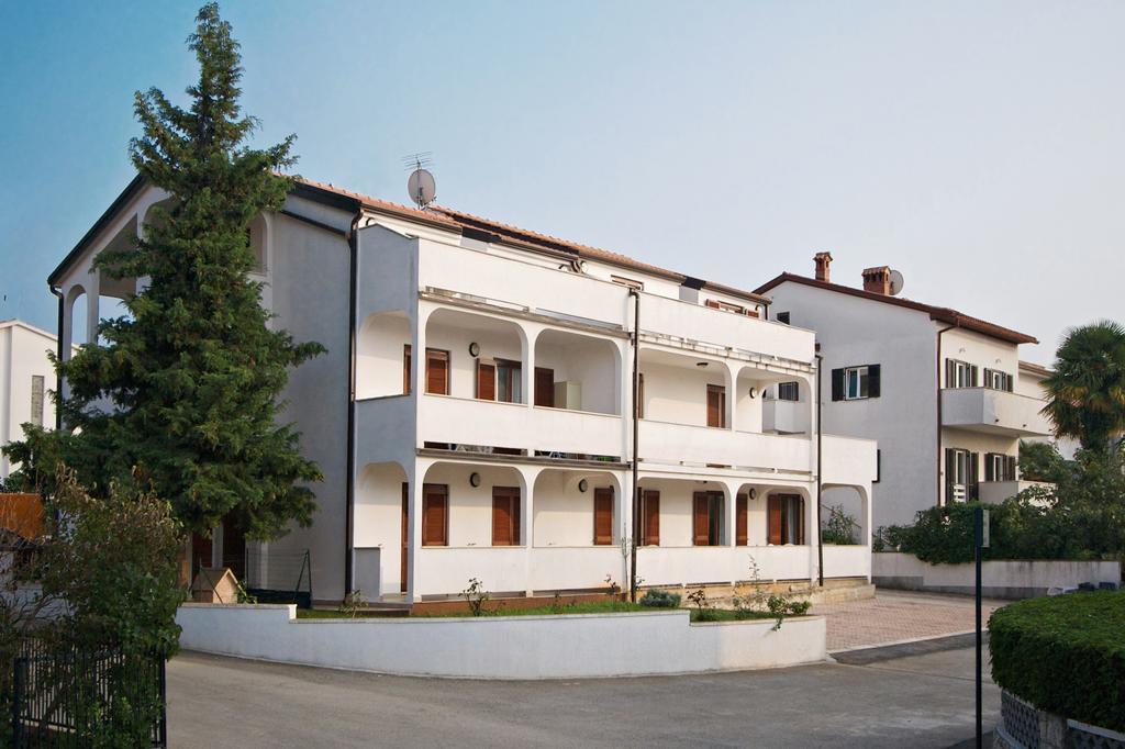 Apartments Ava Porec Esterno foto